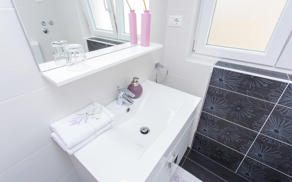 Apartments Matea Baška Екстериор снимка