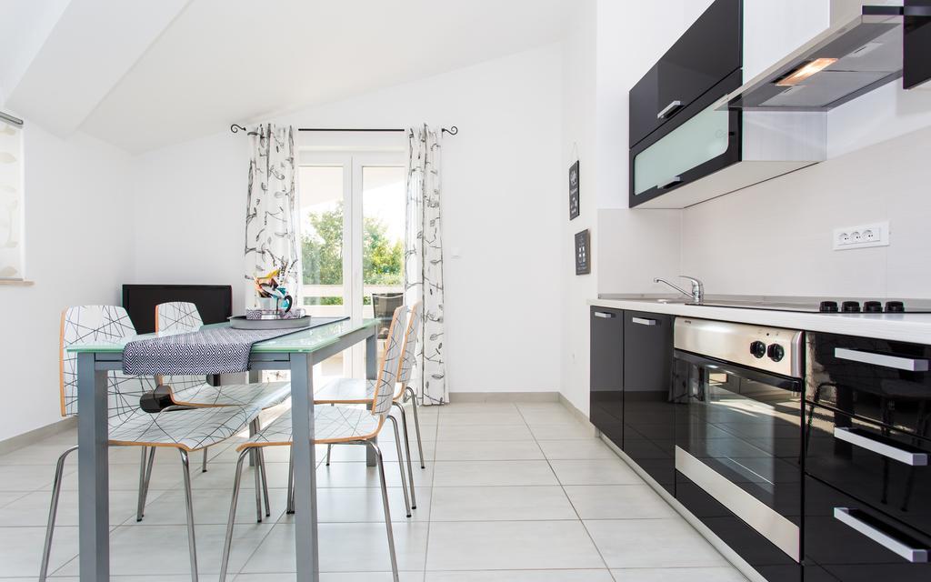 Apartments Matea Baška Екстериор снимка