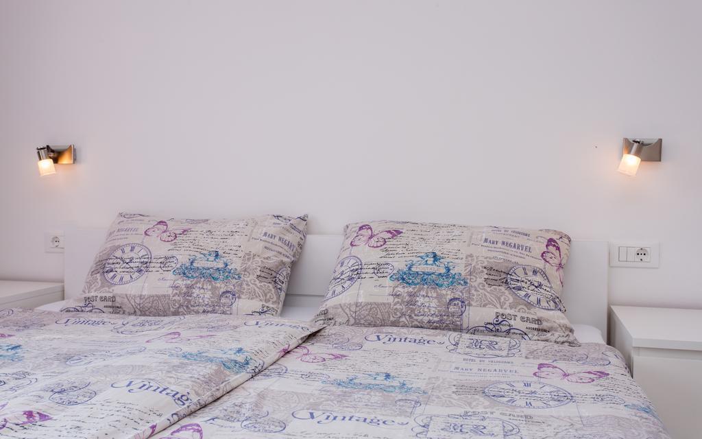 Apartments Matea Baška Екстериор снимка
