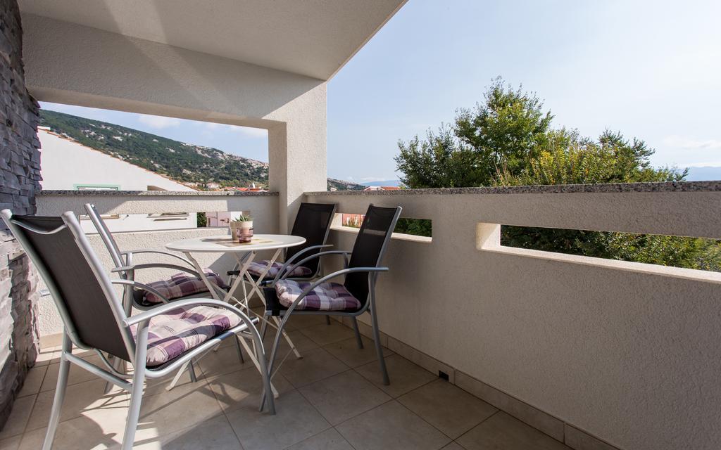 Apartments Matea Baška Екстериор снимка