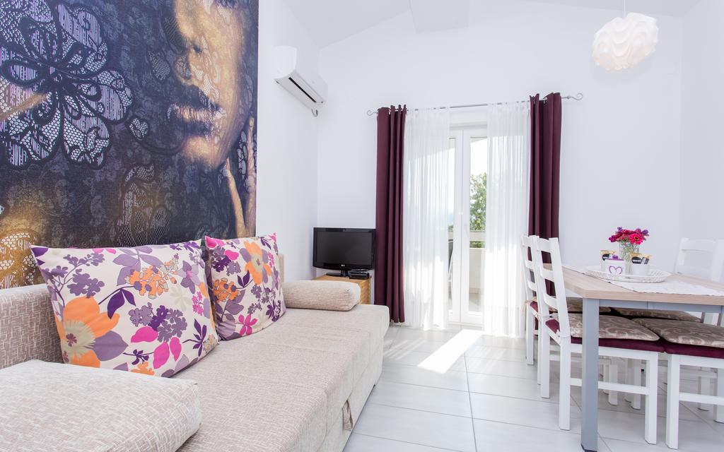 Apartments Matea Baška Екстериор снимка