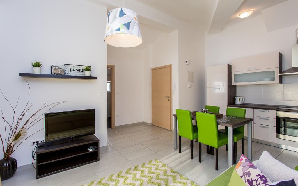 Apartments Matea Baška Екстериор снимка