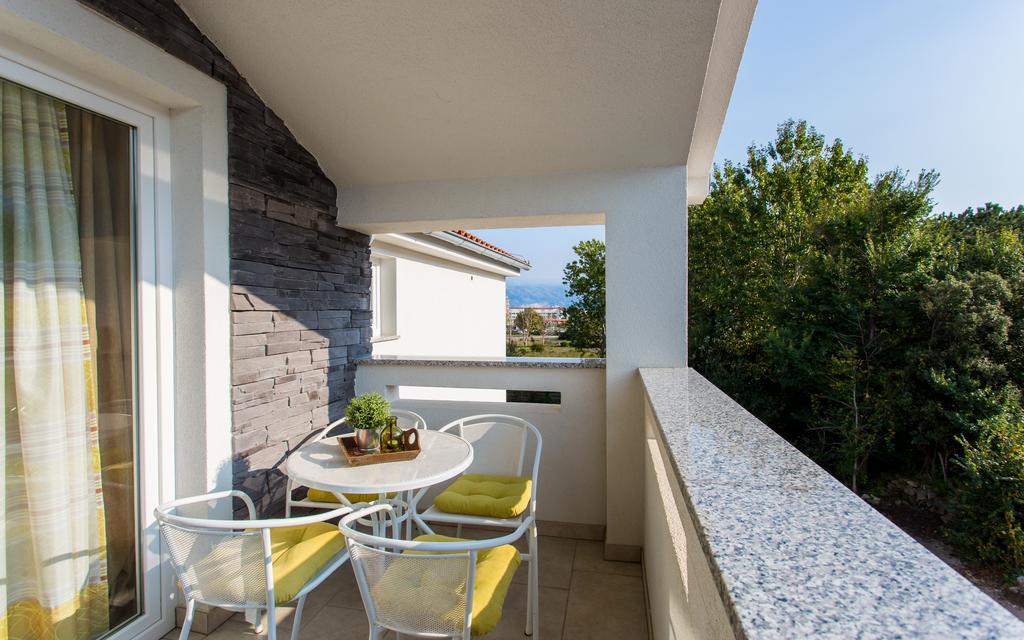 Apartments Matea Baška Екстериор снимка